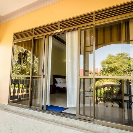 كامبالا Las Vegas Garden Hotel المظهر الخارجي الصورة